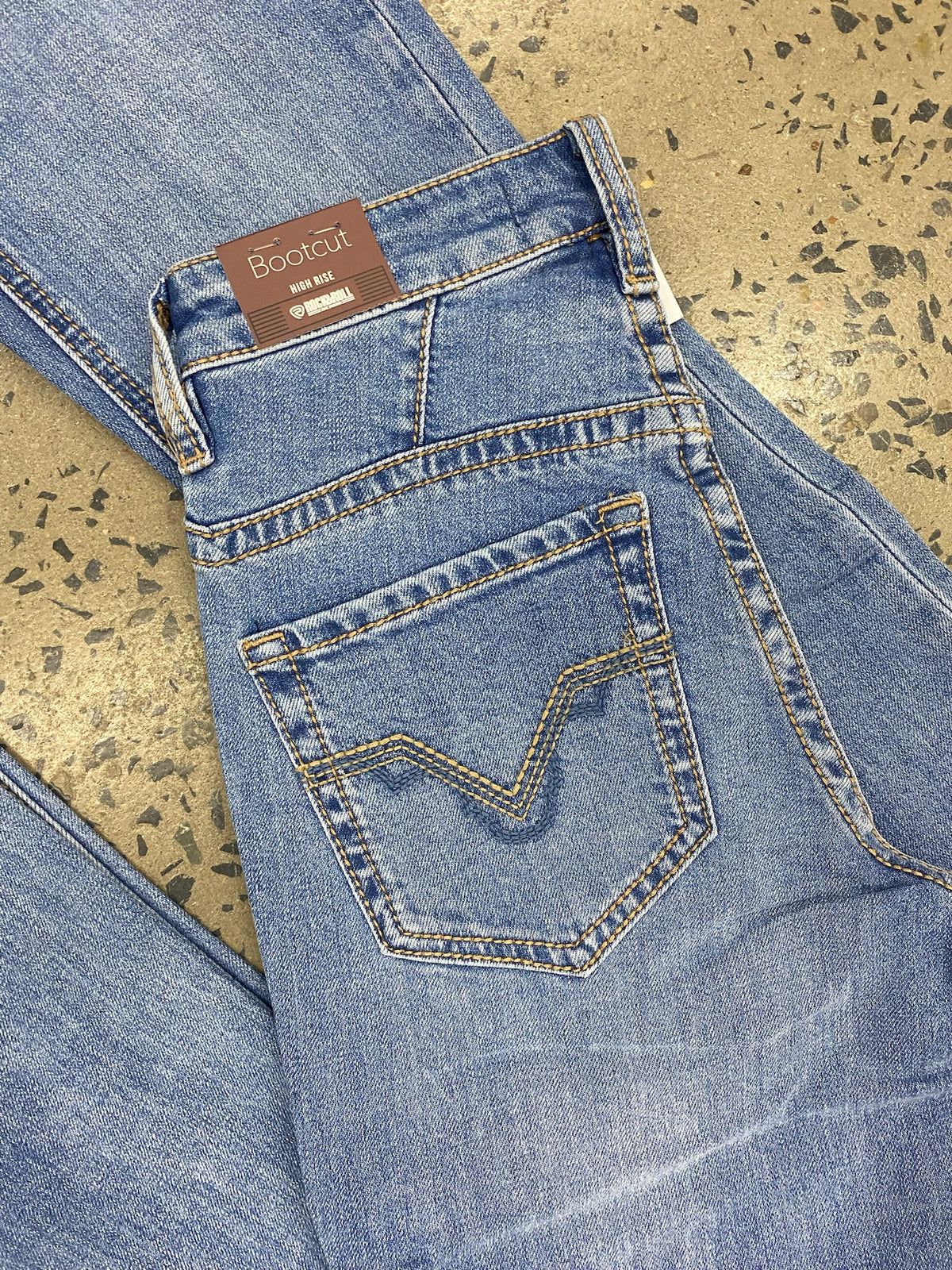 Rock & Roll Cowgirl Jeans - BW4HD07197 - Yoke Detail High Rise Bootcut