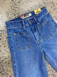 Rock & Roll Cowgirl Jeans - BW6HD07213 - Patch Pocket Relaxed High Rise Flare