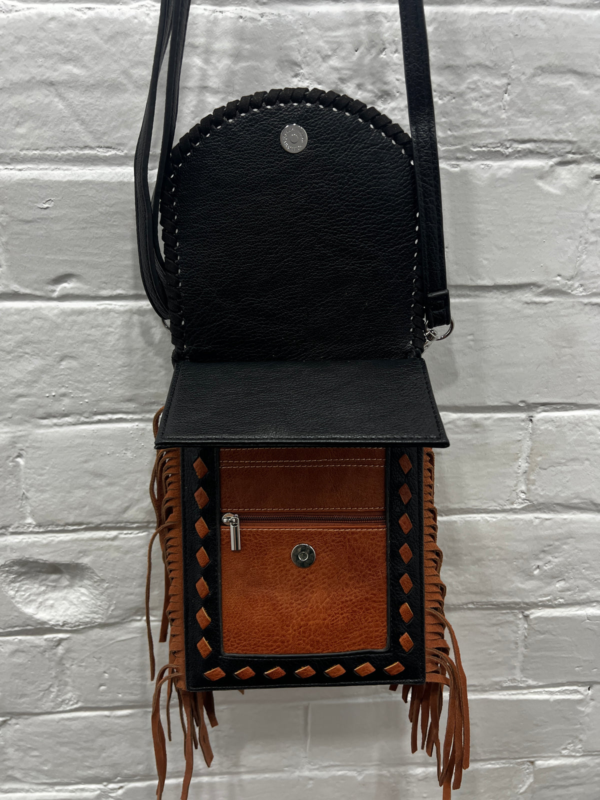 Maysie Black & Tan Crossbody Wallet