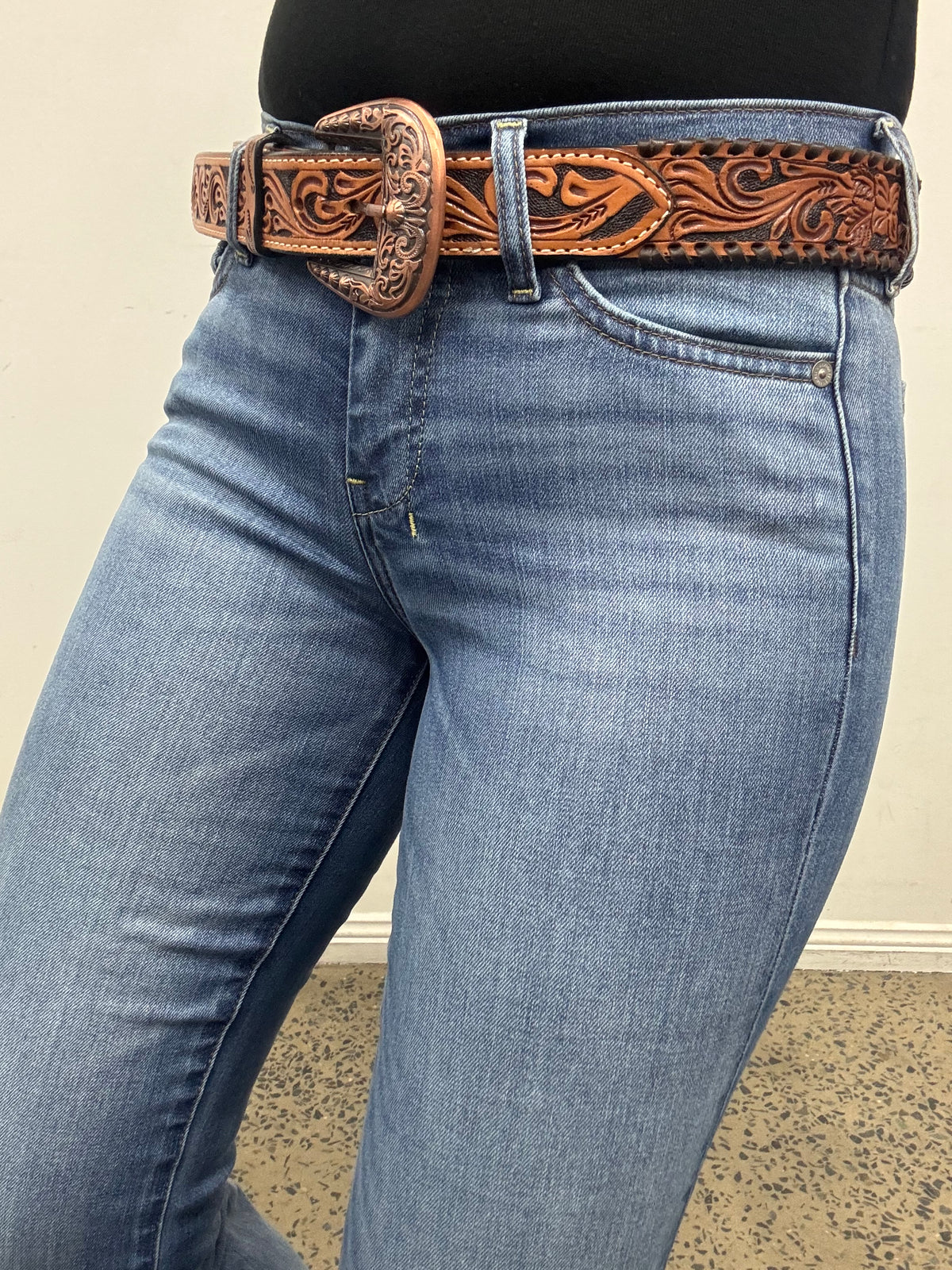 7 For All Mankind - Dojo Distress Authentic Light