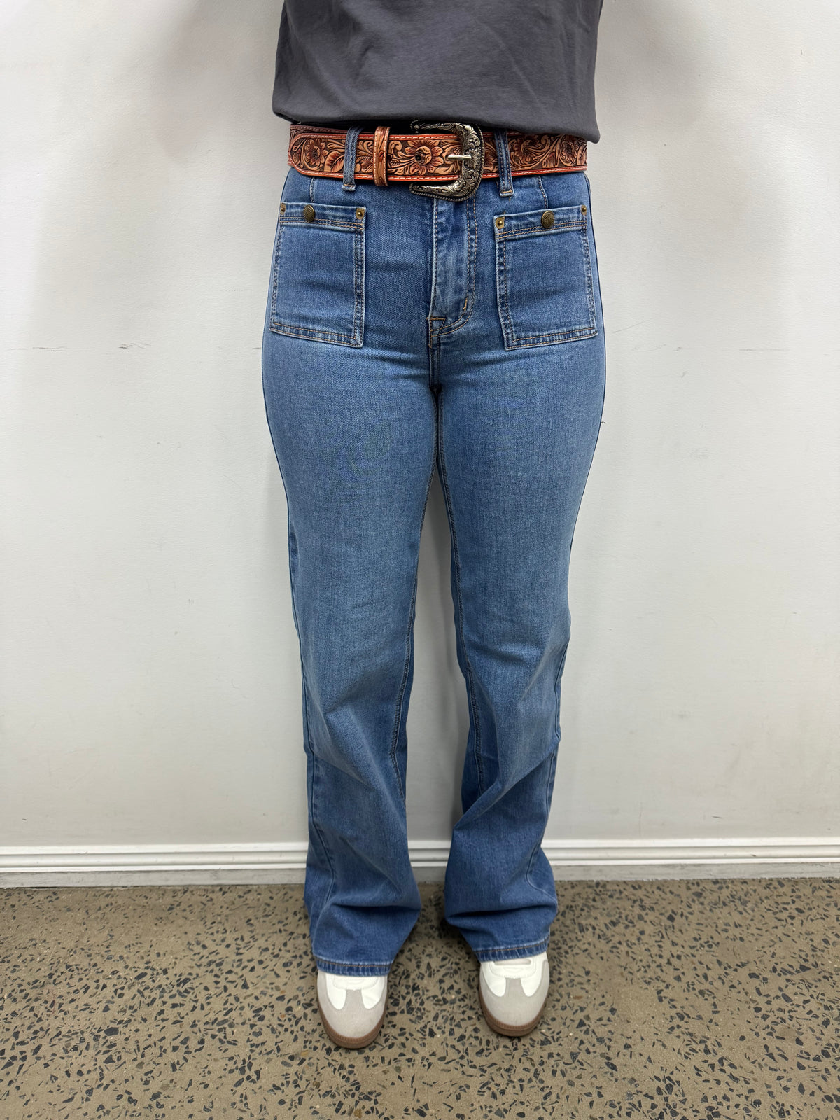 Rock & Roll Cowgirl Jeans - BW6HD07213 - Patch Pocket Relaxed High Rise Flare