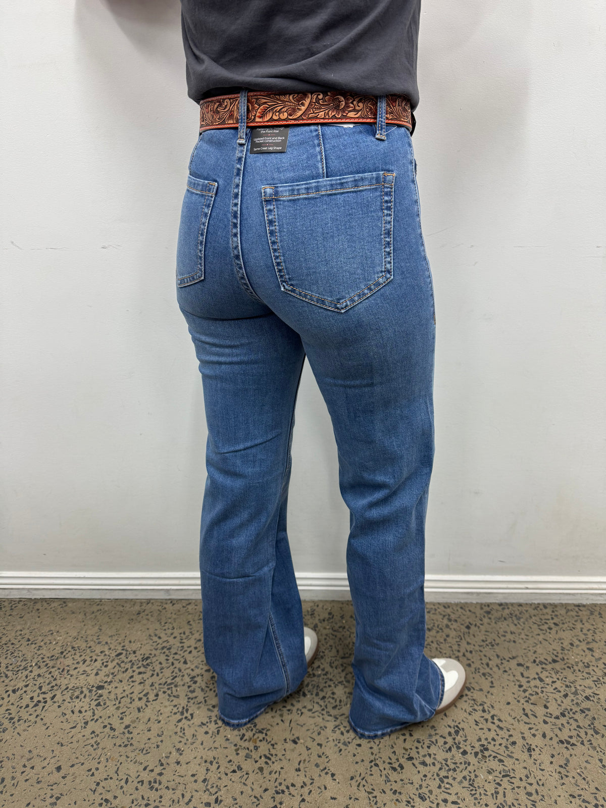 Rock & Roll Cowgirl Jeans - BW6HD07213 - Patch Pocket Relaxed High Rise Flare