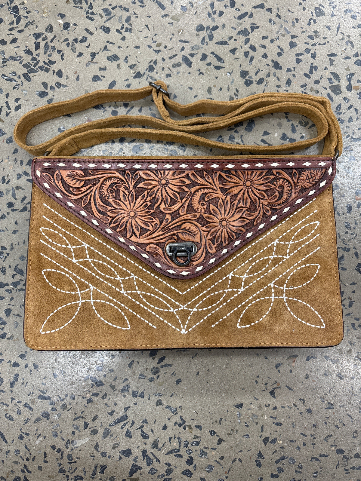 Hazelton - Crossbody (Tan)