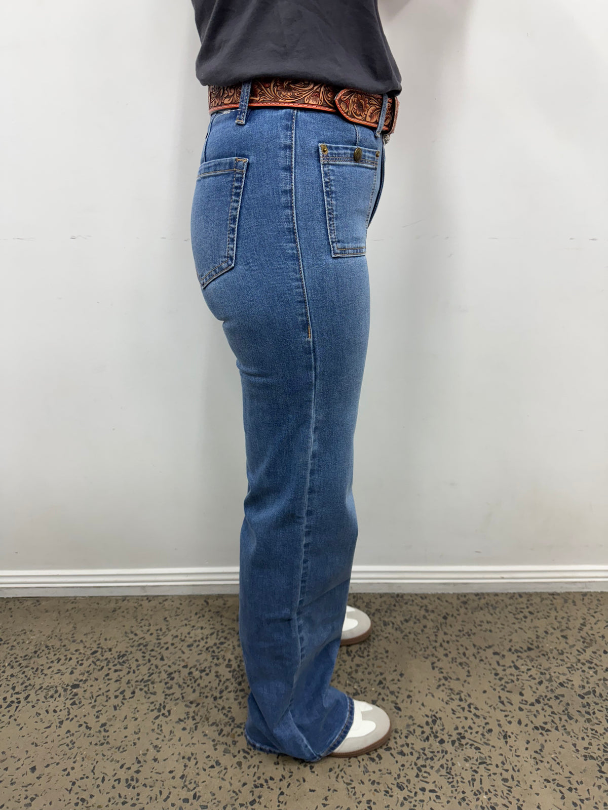 Rock & Roll Cowgirl Jeans - BW6HD07213 - Patch Pocket Relaxed High Rise Flare
