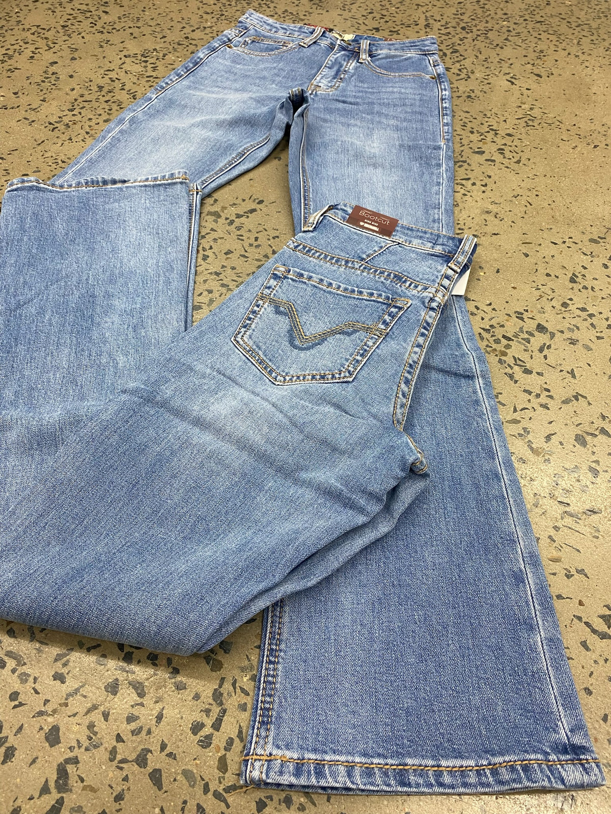 Rock & Roll Cowgirl Jeans - BW4HD07197 - Yoke Detail High Rise Bootcut