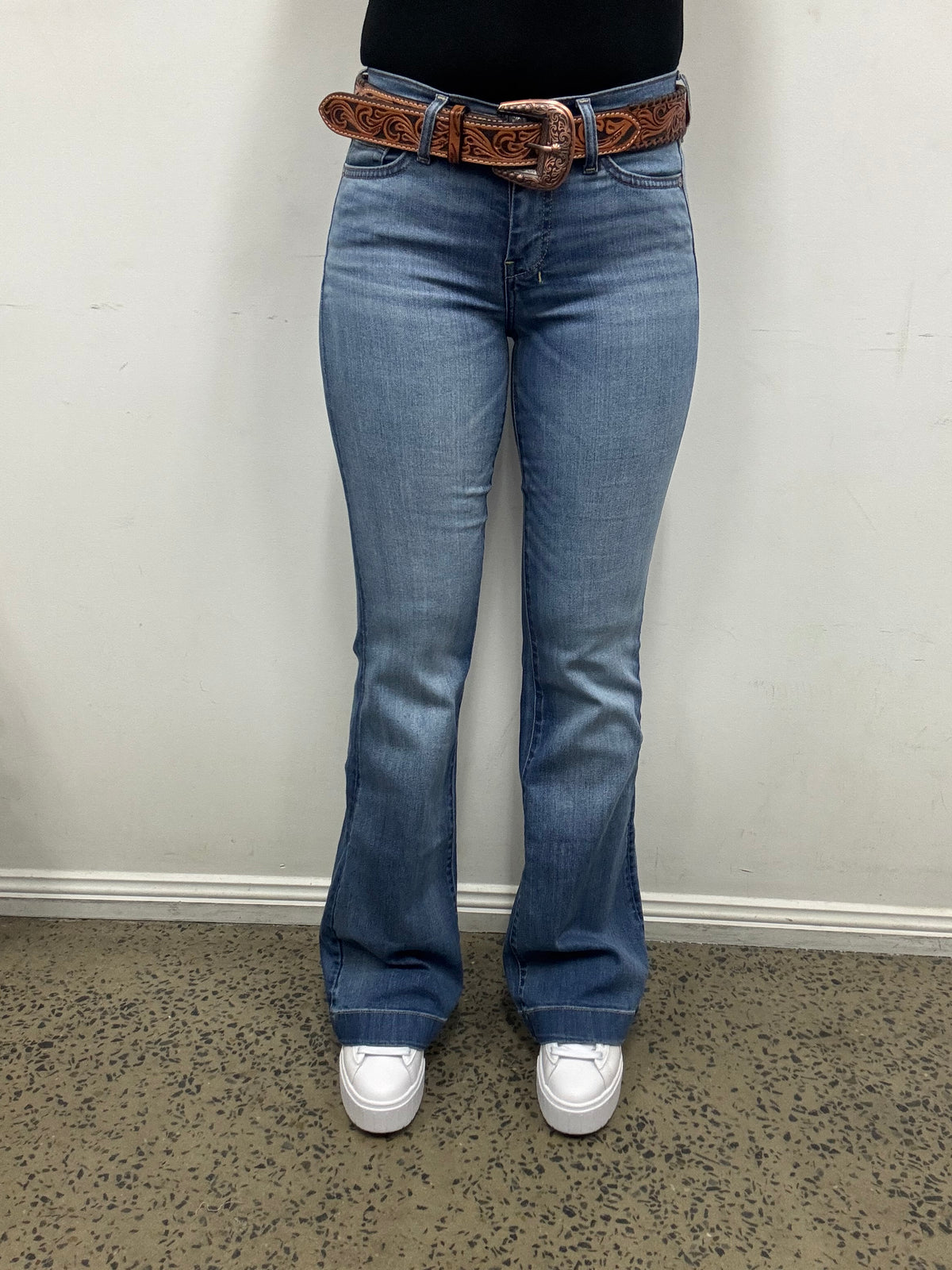 7 For All Mankind - Dojo Distress Authentic Light