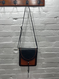 Connie Black & Tan Crossbody