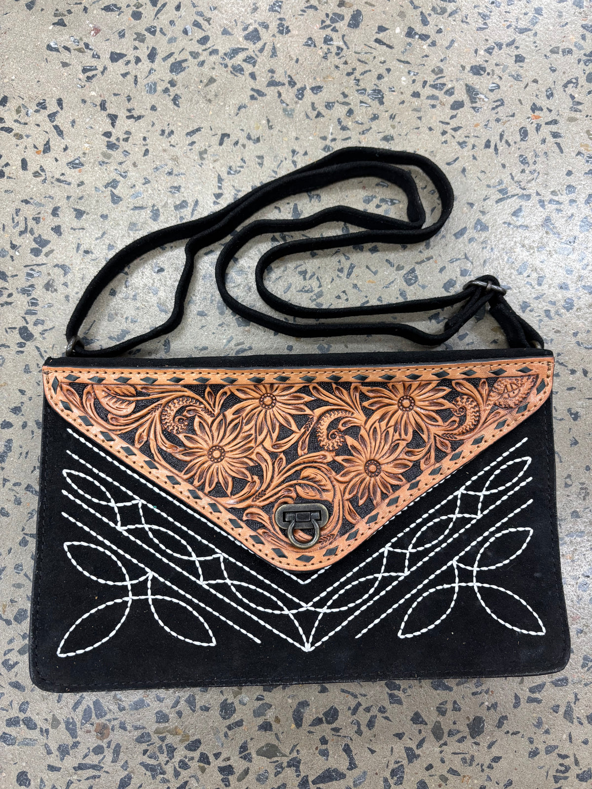 Hazelton - Crossbody (Black)