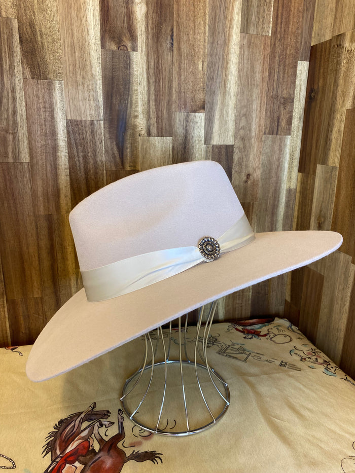 Pinch Front Felt Hat - Beige