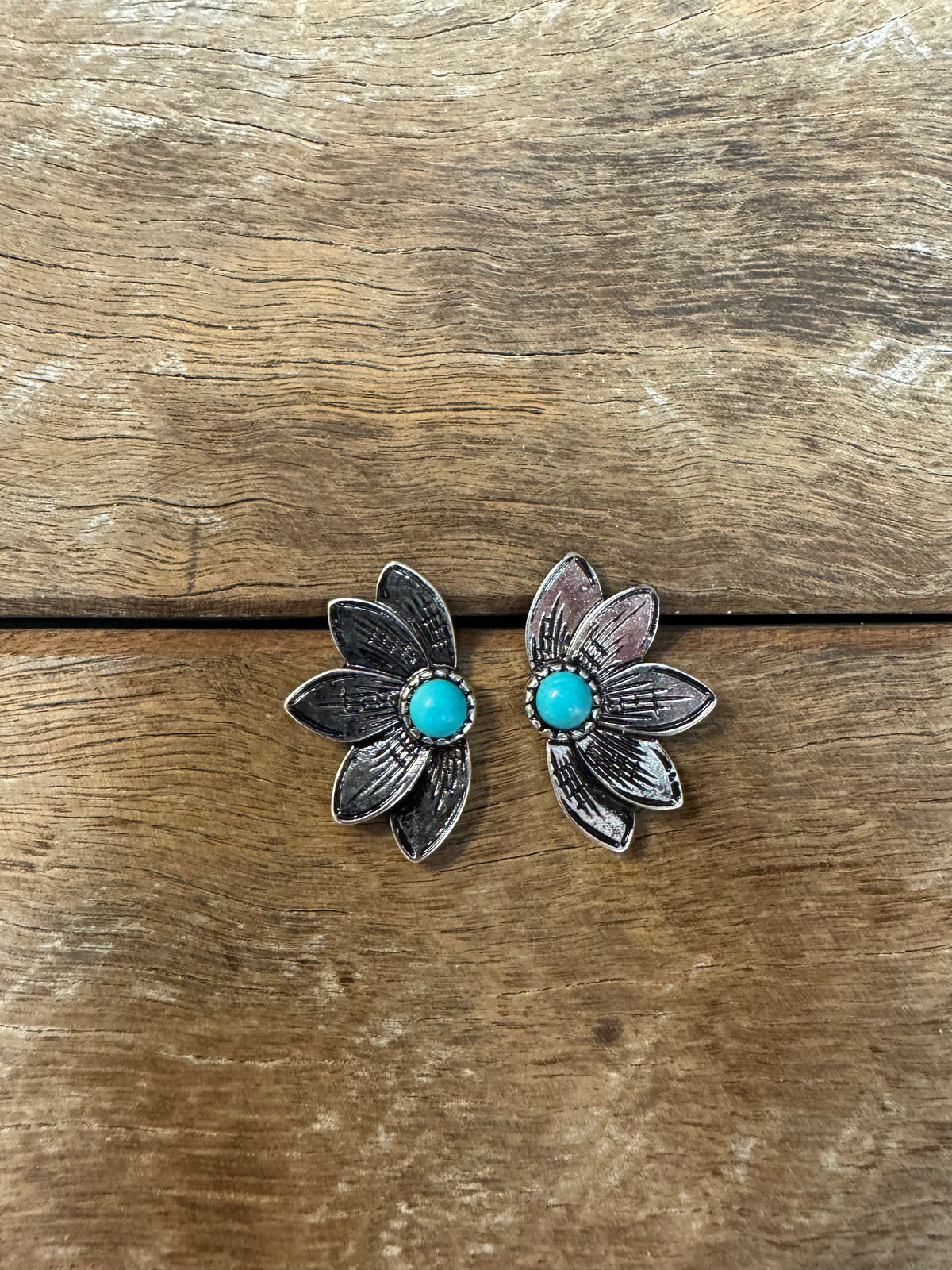 Western Earrings - Floral Turquoise Stud