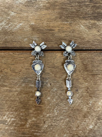 Western Earrings - White Stone Arrows