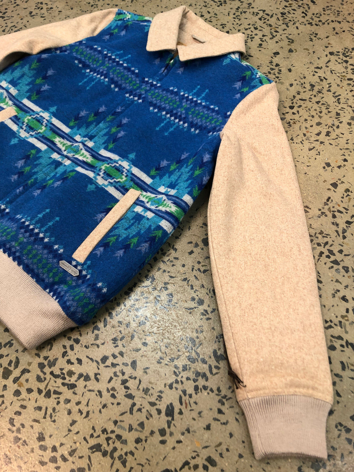 Rock & Roll - Women's Aztec Bomber Coat (PRW092RZZ1)