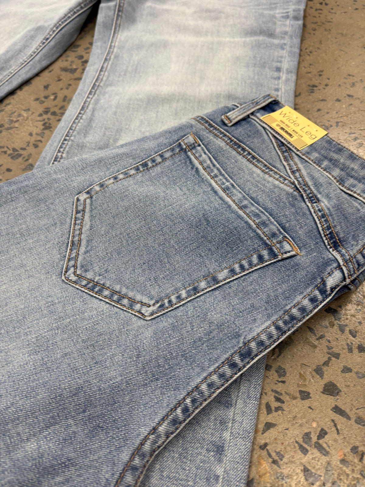 Rock & Roll Cowgirl Jeans - BW6HD09777 - Scalloped Pocket High Rise Wide Leg
