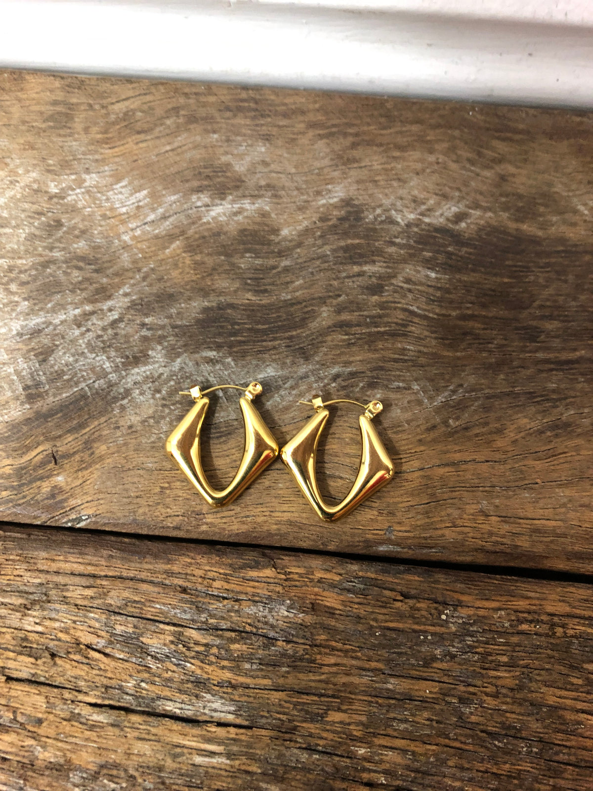 Milla Hart Earrings - Zina