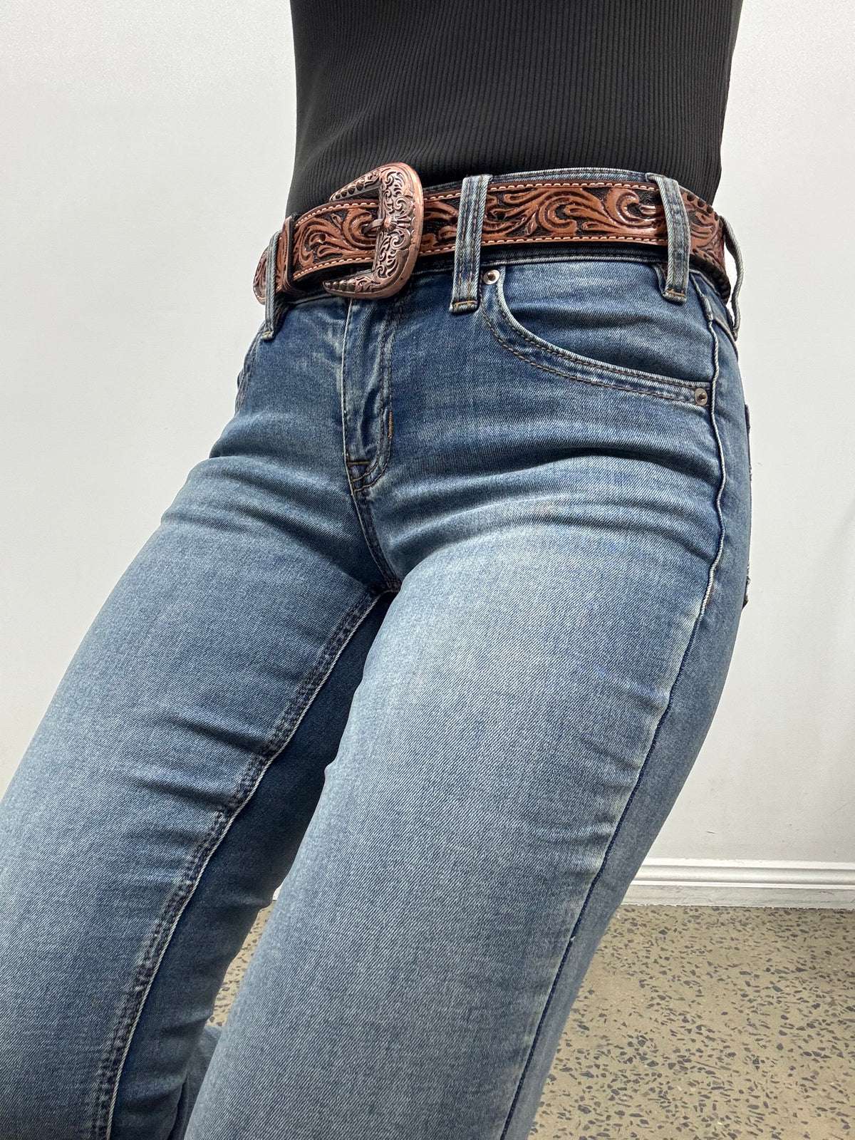 Rock & Roll Cowgirl Jeans - BW4RD09087 - Curve Embroidery Mid Rise Riding Fit