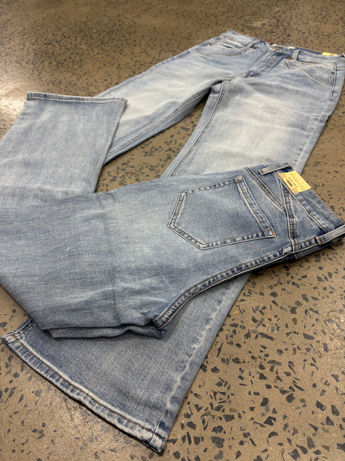 Rock & Roll Cowgirl Jeans - BW6HD09777 - Scalloped Pocket High Rise Wide Leg