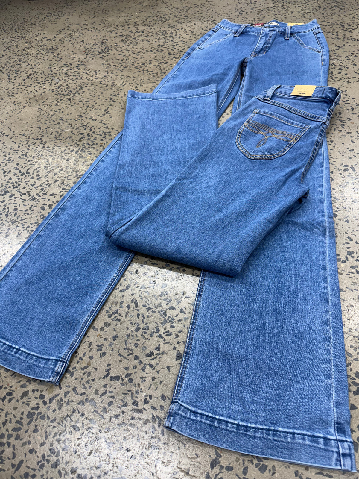 Rock & Roll Cowgirl Jeans - BW6HD09098 - Rounded Pocket Wide Leg
