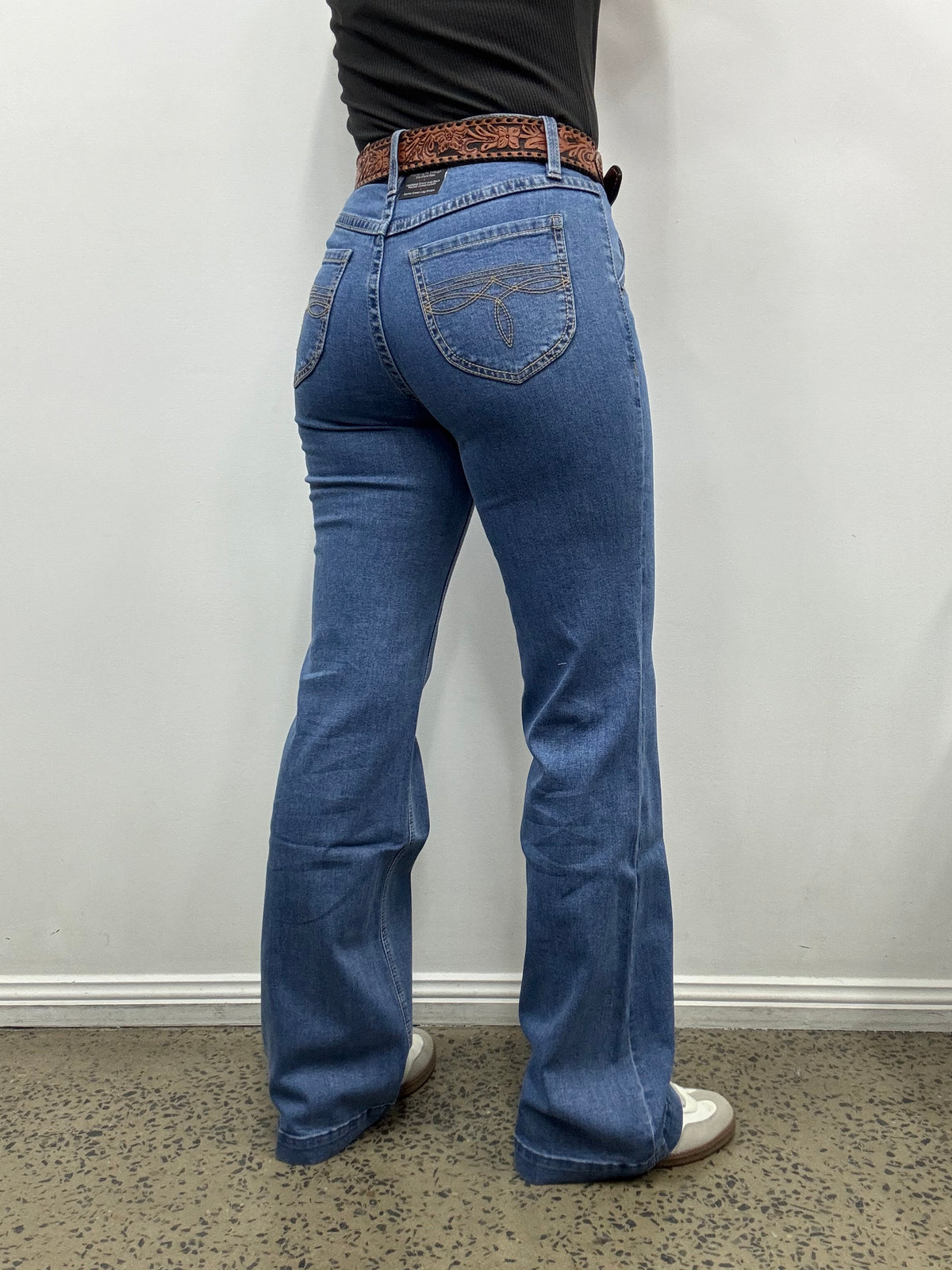 Rock & Roll Cowgirl Jeans - BW6HD09098 - Rounded Pocket Wide Leg