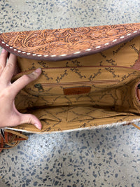 Hali - Crossbody