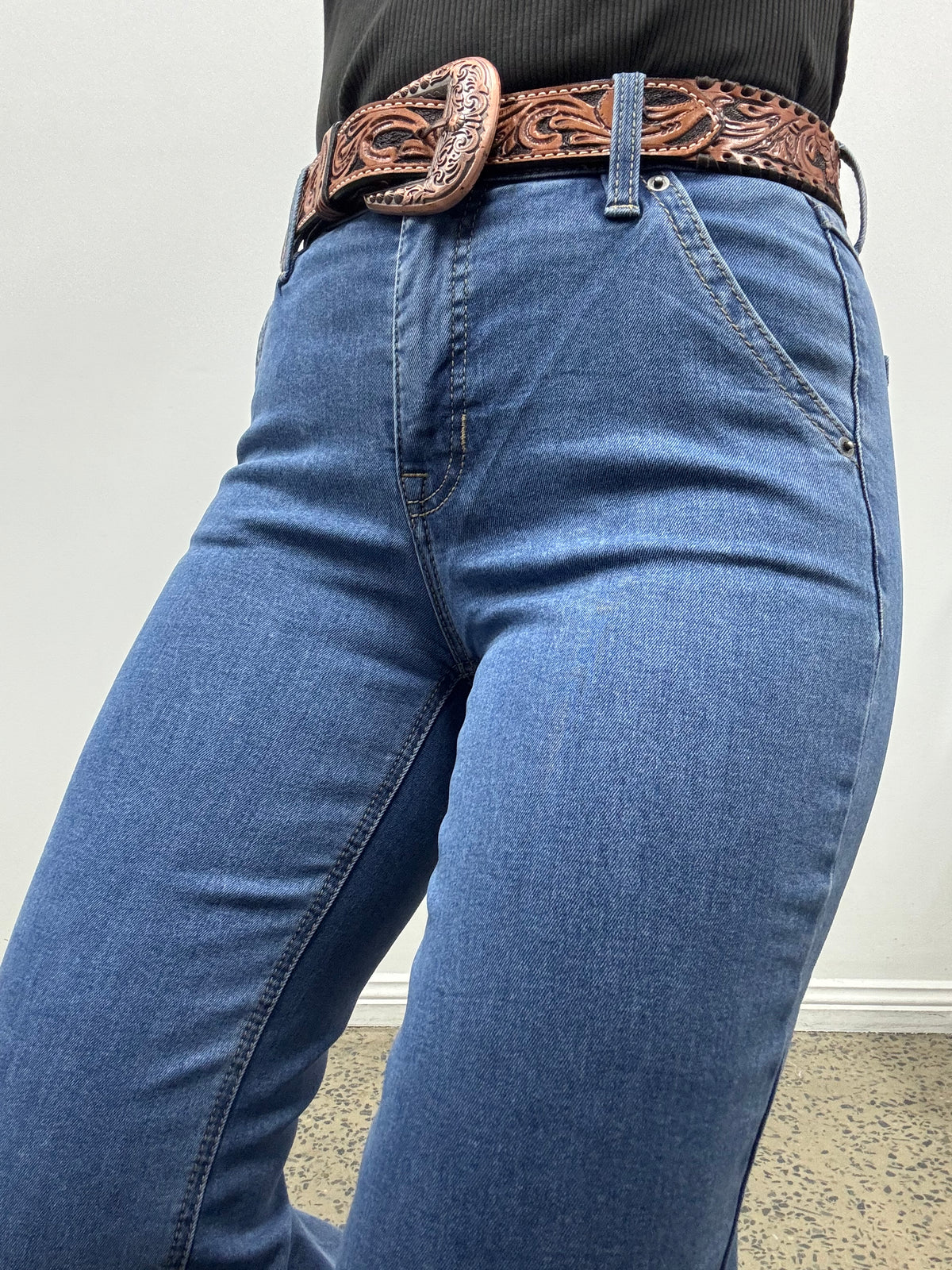 Rock & Roll Cowgirl Jeans - BW6HD09098 - Rounded Pocket Wide Leg