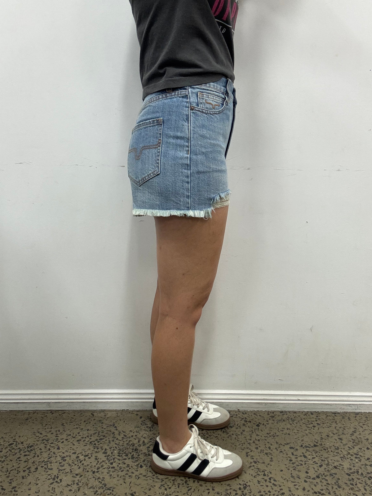 Kimes Ranch Shorts - Daisy Mid Wash