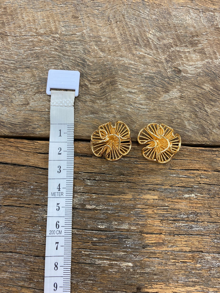 Earrings - Overlapping Petal Swirl Earrings