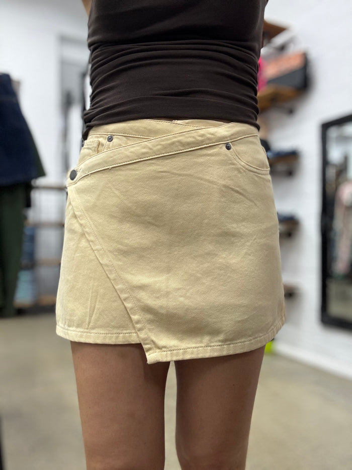 Lenni Mini Skort - Butter