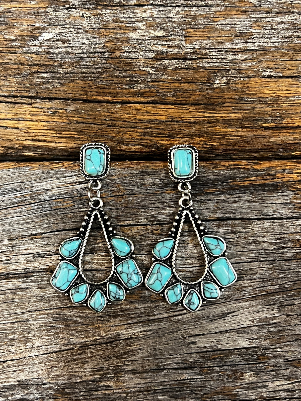 Aria - Dangle Turquoise Earring