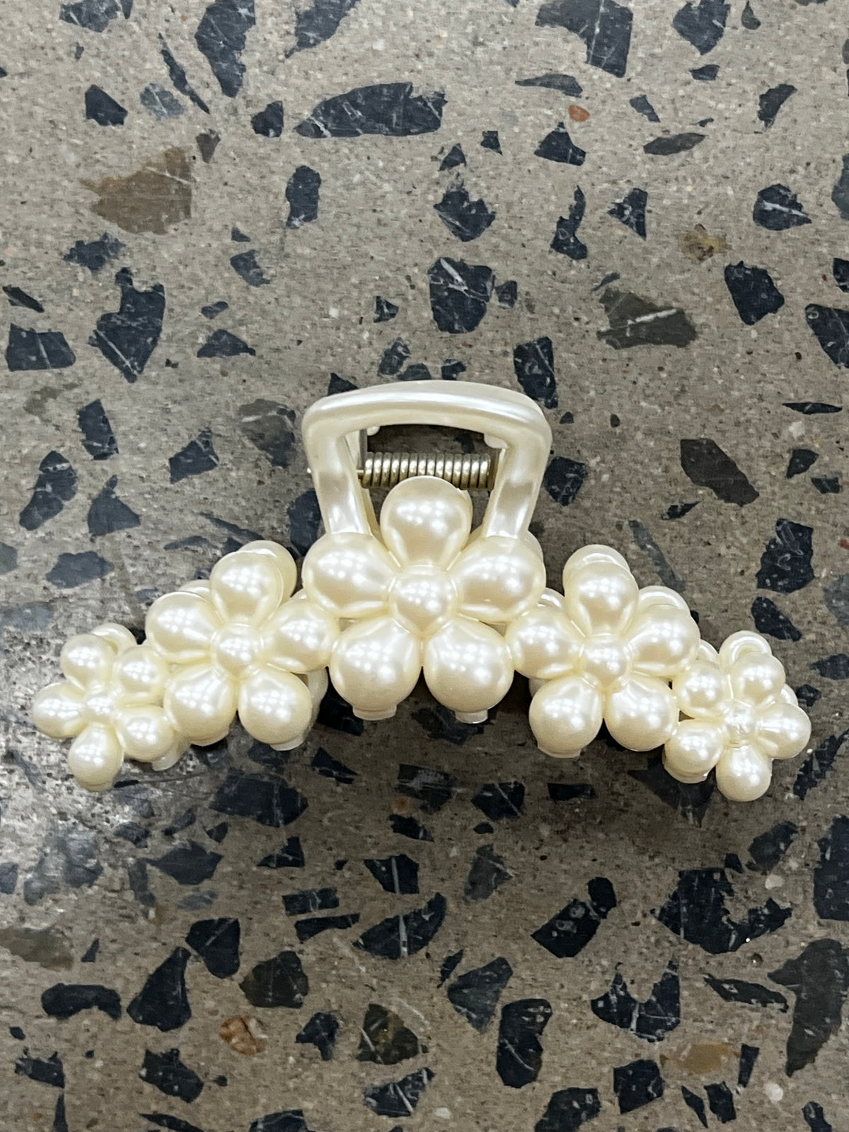 Claw Clip - Pearl Flowers