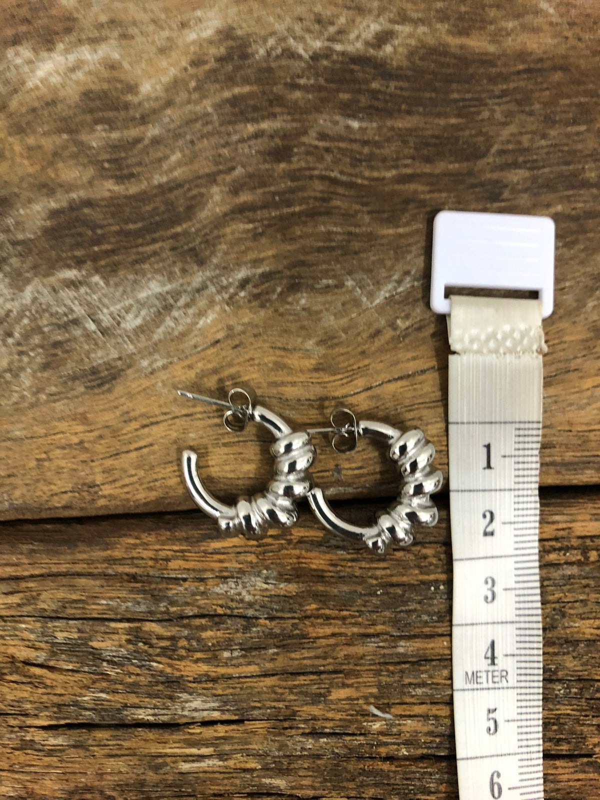 Milla Hart Earrings - Mea Huggie