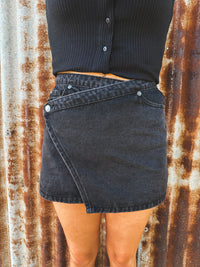 Lenni Mini Skort - Black