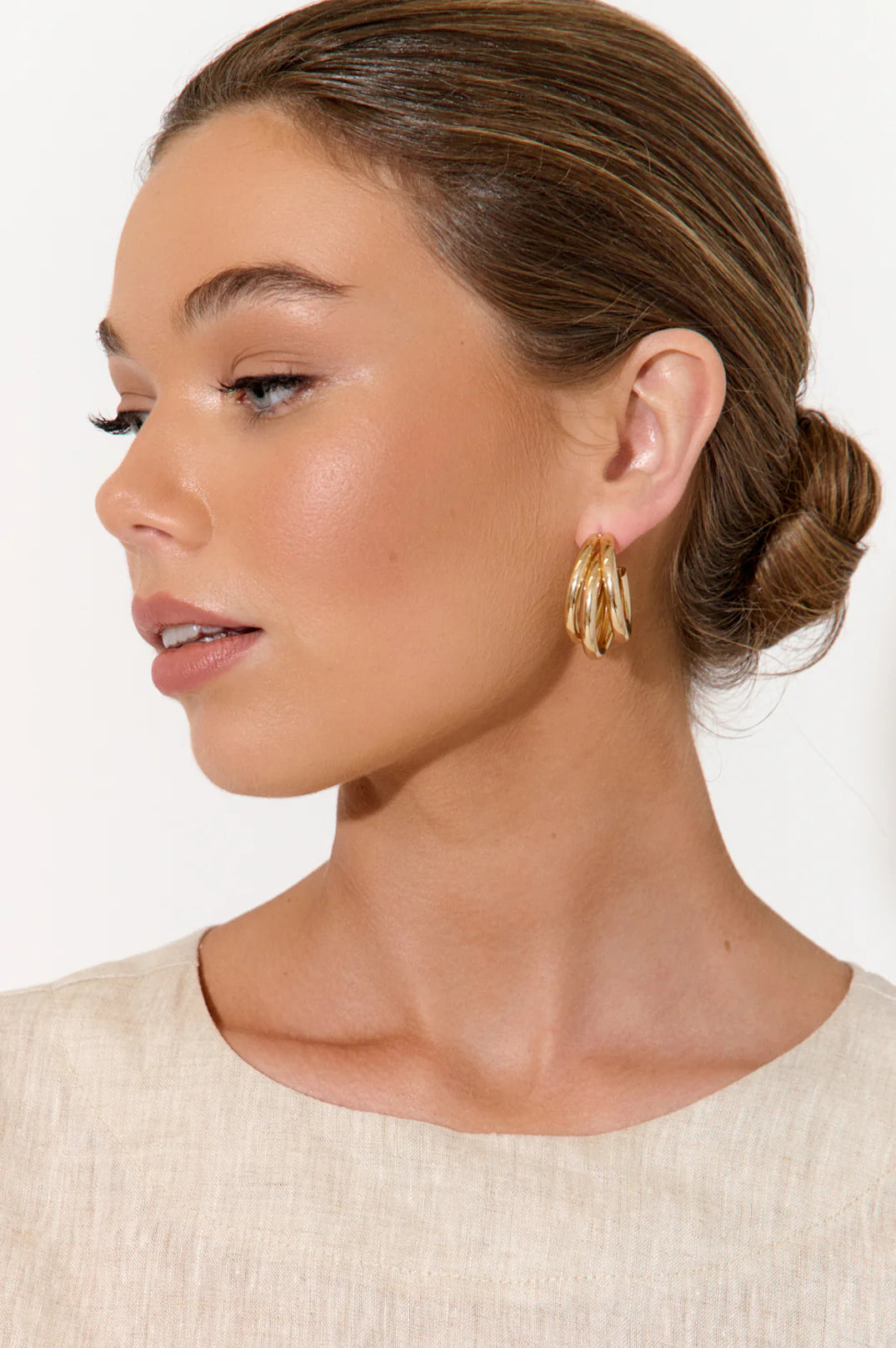 Earrings - Crossover Metal Hoops Gold