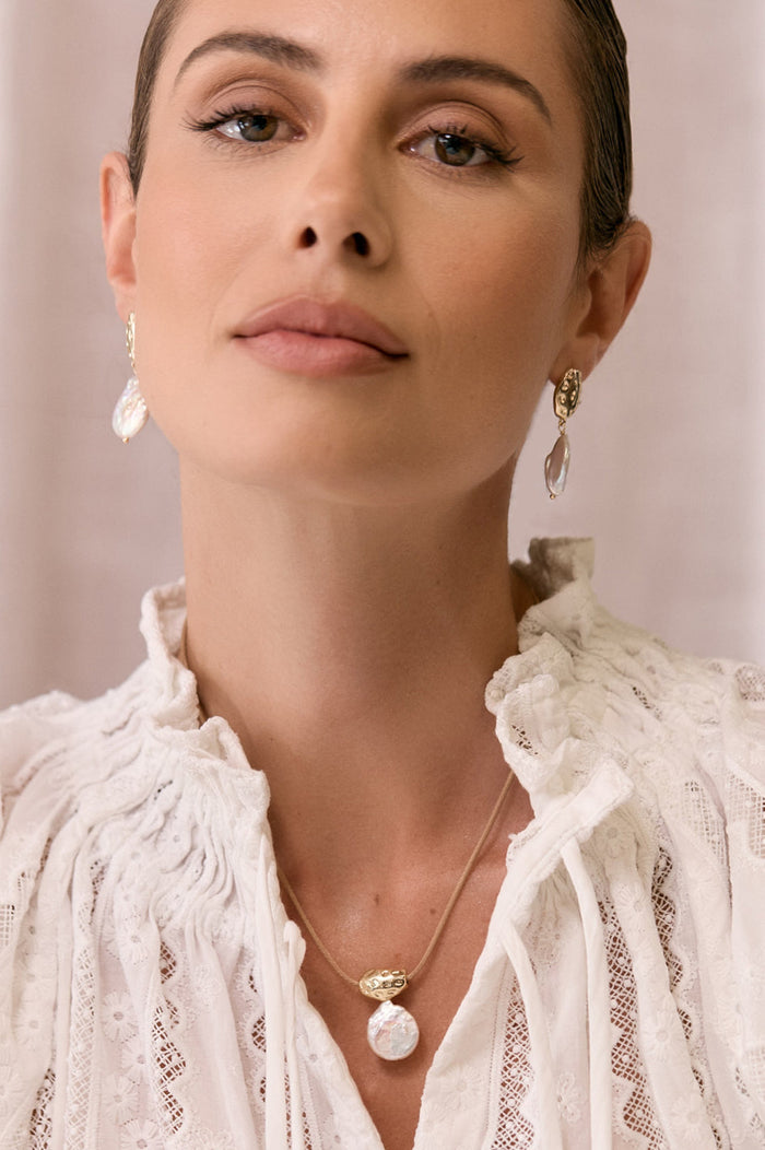 Necklace - Metal Pod Pearl Drop on Leather Cord