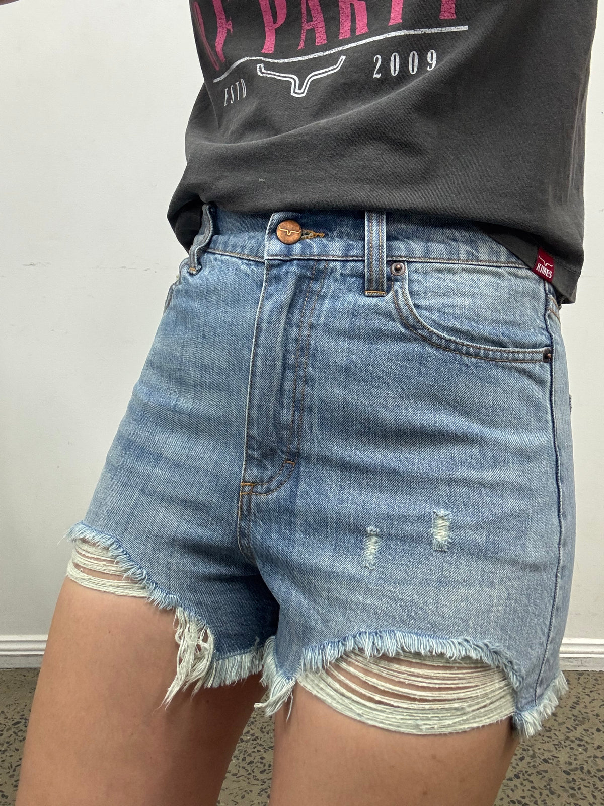 Kimes Ranch Shorts - Daisy Mid Wash