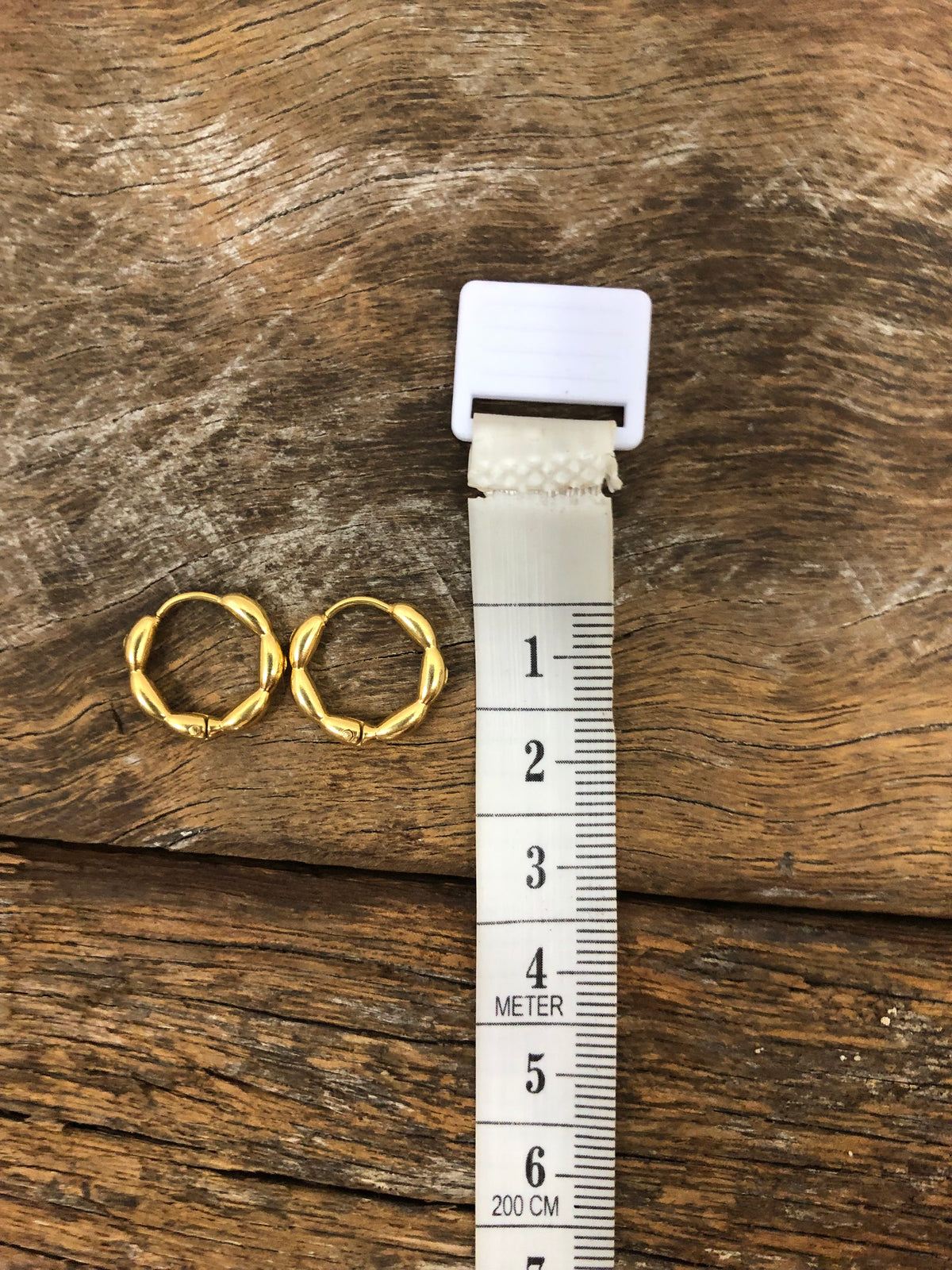 Milla Hart Earrings - Lova Huggie