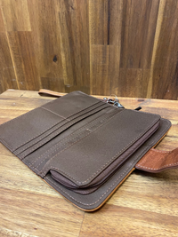 Beth - Western Wallet