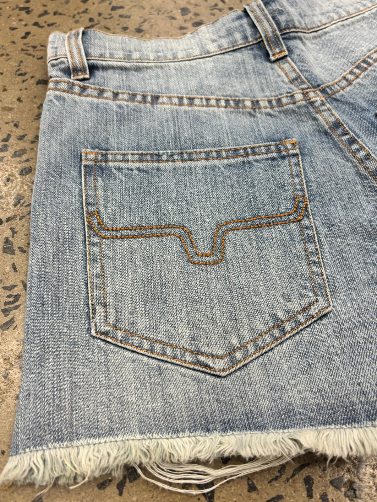 Kimes Ranch Shorts - Daisy Mid Wash