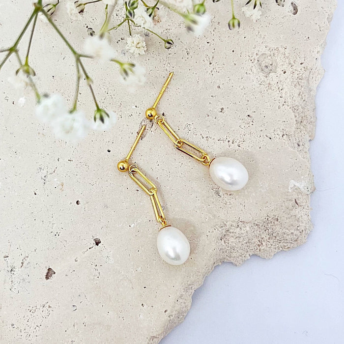 Andie Freshwater Pearl Earrings - Gold