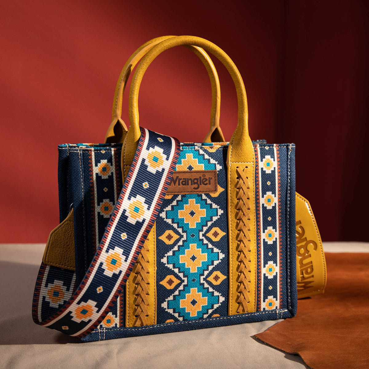 Wrangler Southwest Print Tote - Mustard (WG2203-8120SMU)