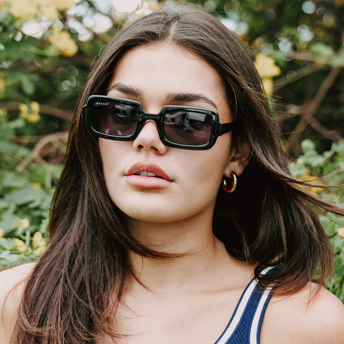 Oneday Sunglasses - Gigi (Black Smoke)