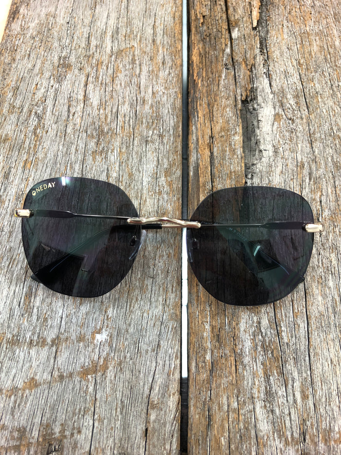 Clear Skies Sunglasses - Gold Smoke