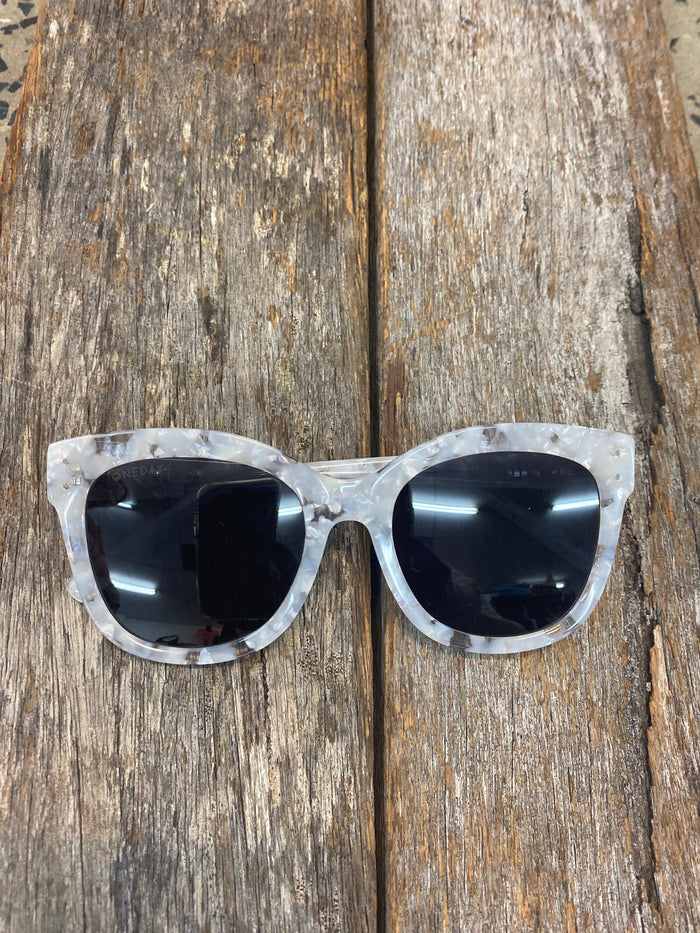 The Duchess Sunglasses - White Smoke