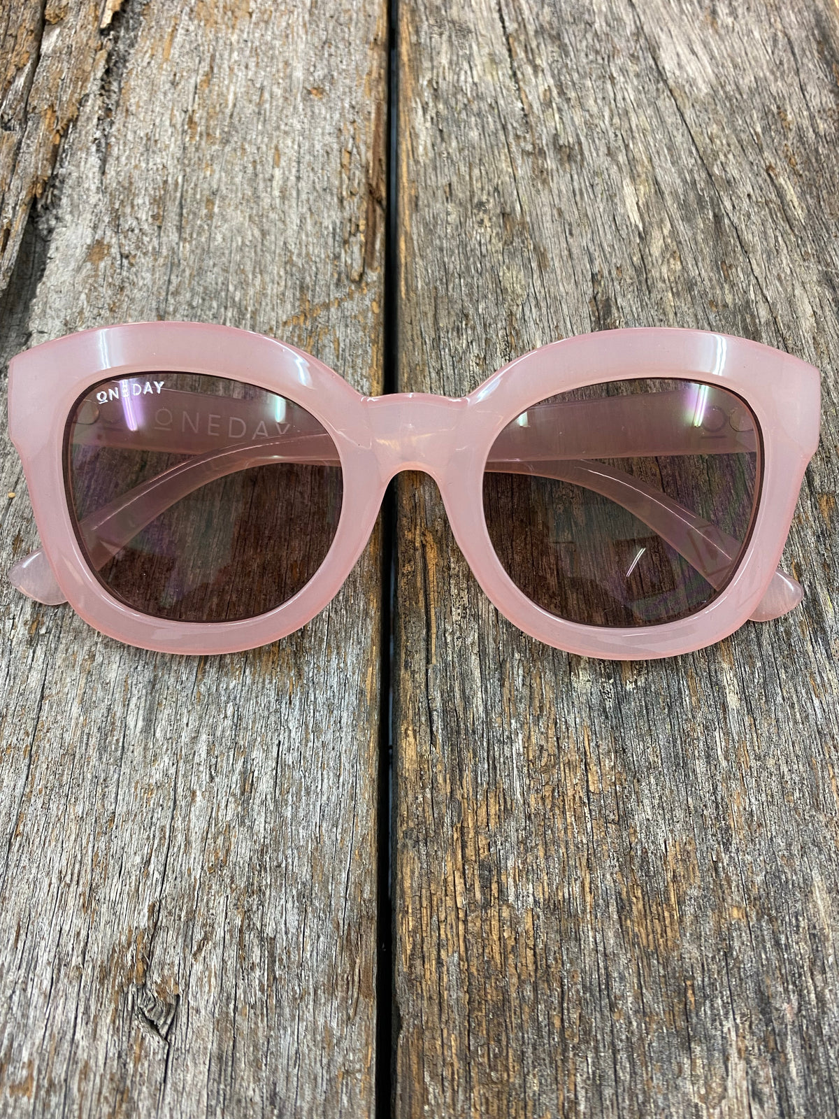 XOXO Sunglasses - Pink and Rose