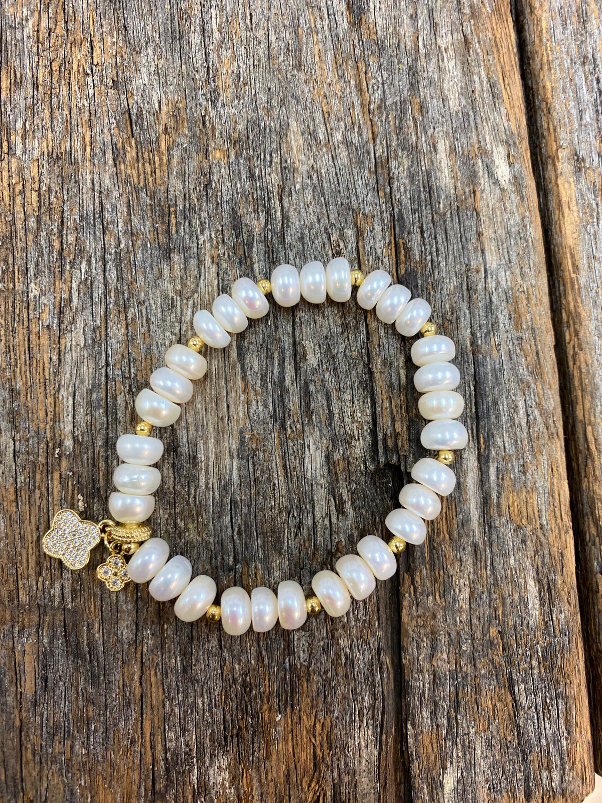 Pearl Bracelet - Pearl Clover Pendant